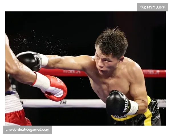 2014年全国男子拳击锦标赛胡谦逊血染赛场，展现军人拳手顽强拼搏精神