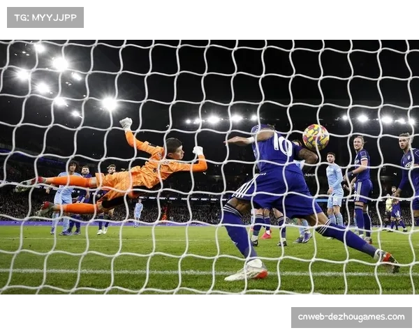 恩梅查点球被多纳鲁马扑出后补射破门，利兹联2-2曼城