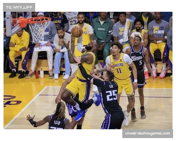 报道：国王击败湖人升至西部第八，小萨博尼斯对浓眉取得数据优势